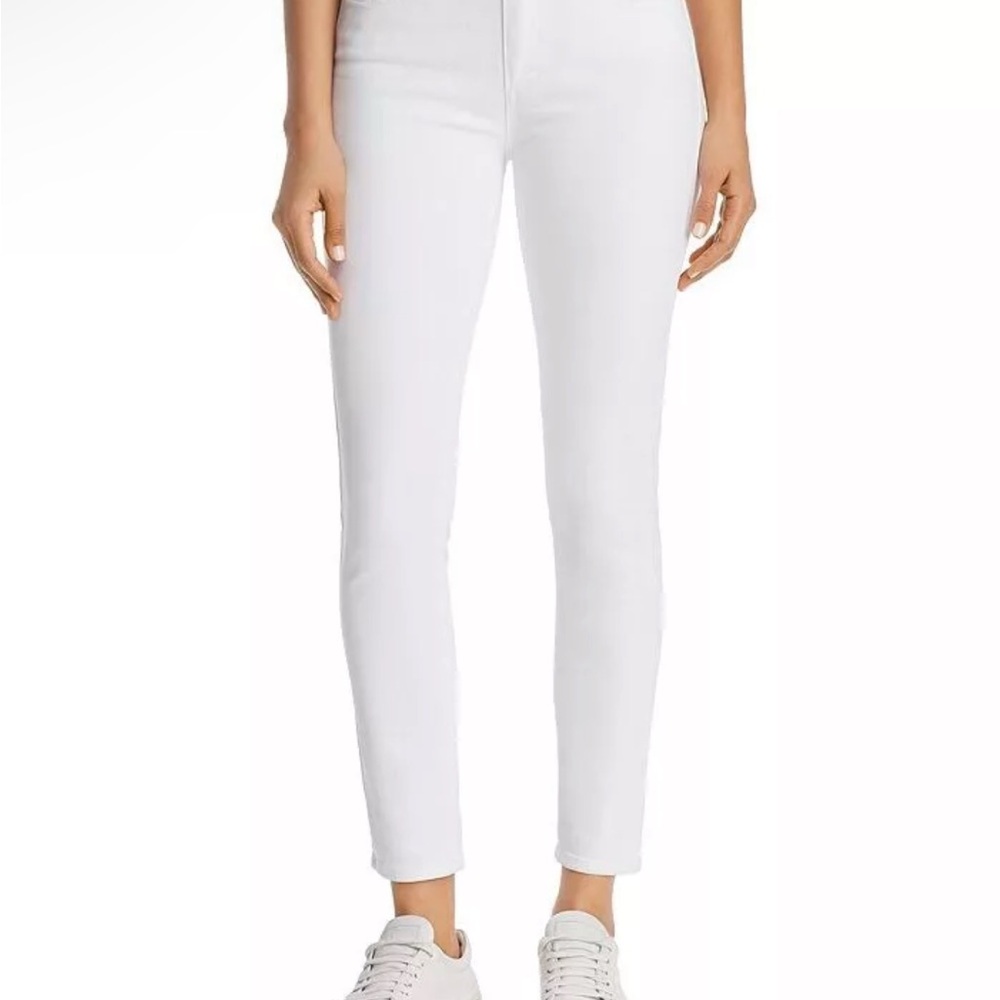 Stylish White Skinny Jeans